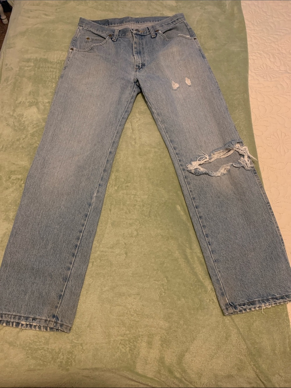 Wrangler Light Blue Distressed Straight-Leg Jeans 31x30